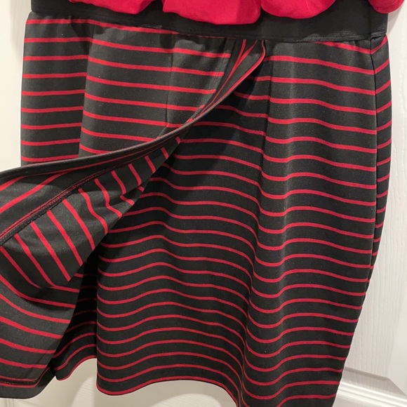 Red Dress - Picture 2 of 4